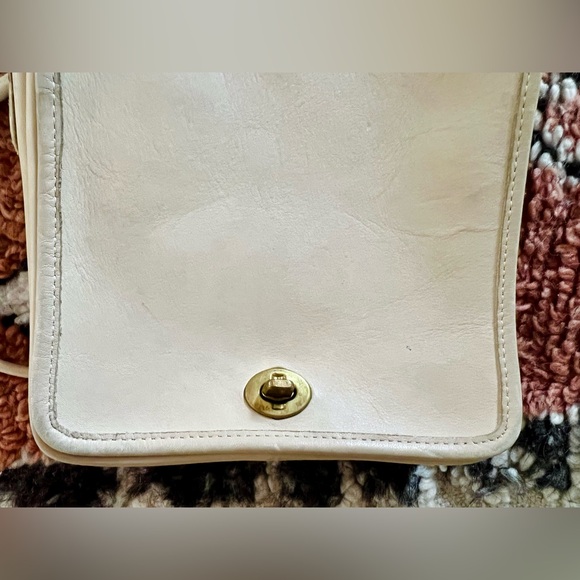 COACH pouch bag - Picture 3 of 5